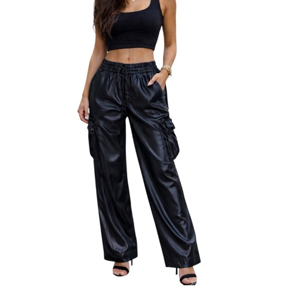 American Eagle Outfitters Pants - American Eagle XS Black Silky Cargo Elastic Waist Pants Streetwear
